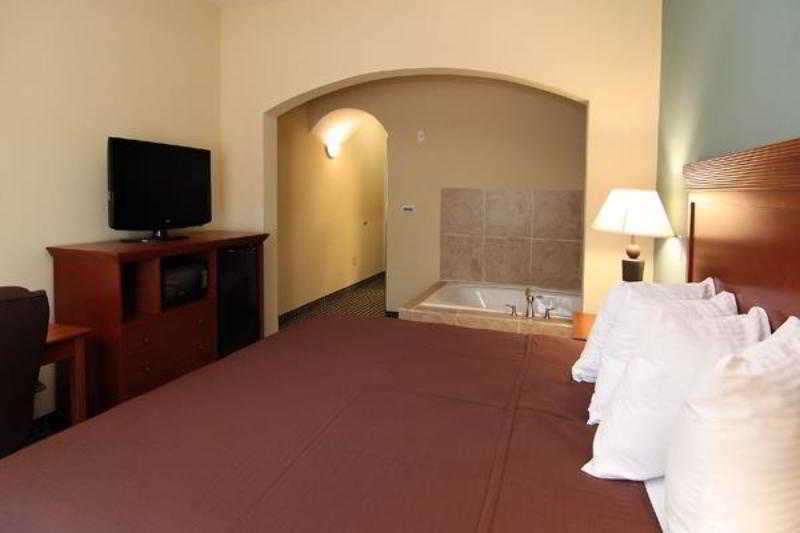 Executive Inn & Suites Marlin Zimmer foto