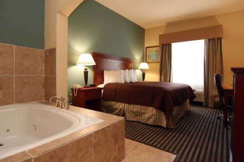 Executive Inn & Suites Marlin Zimmer foto